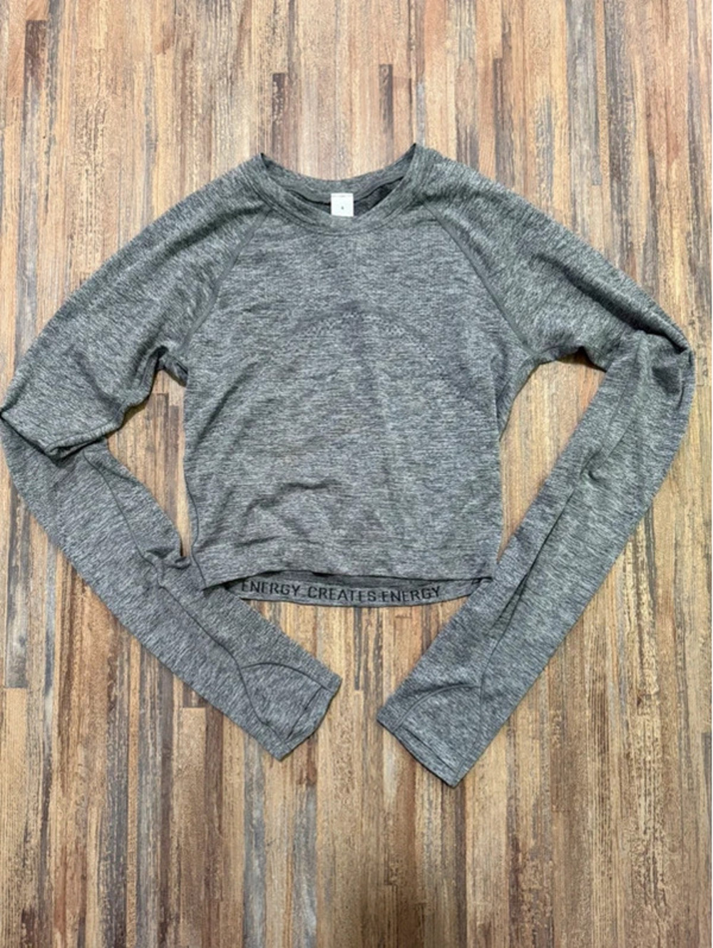 Lululemon race length swiftly tech long sleeve size 4  NWOT